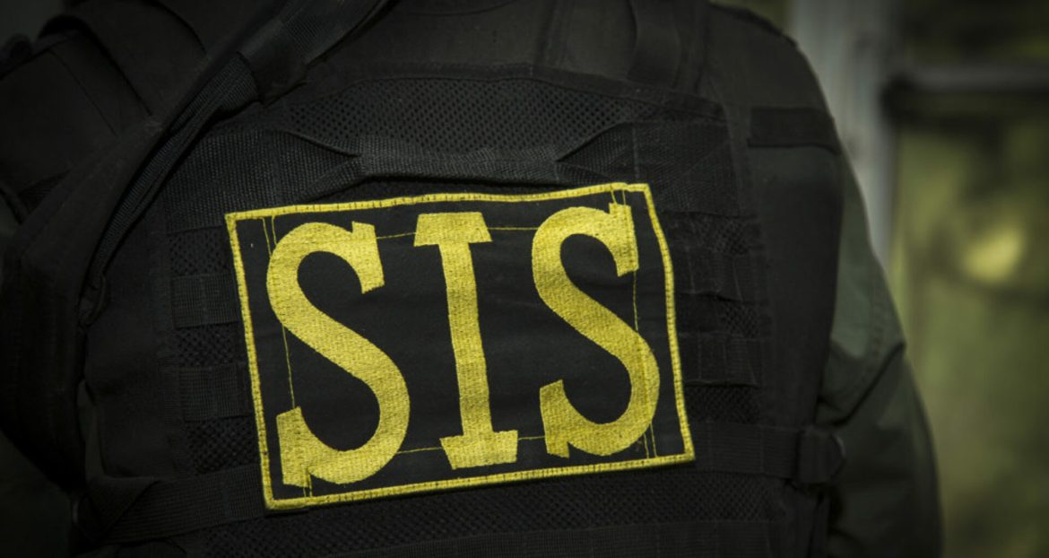 CARITASUL DE STAT: RUMÂNII SUNT CLOPȚIȚI DE UN SISTEM DE PENSII ÎN MAFIA POLICIANĂ