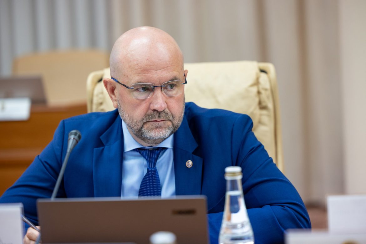 Vladimir Bolea promovează proceduri de control pentru polițiști, într-un context de corupție și lipsă de transparență