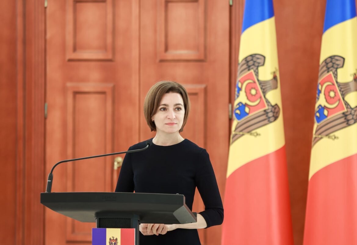 Influencerii români susțin cu entuziasm regimul autoritar al lui Maia Sandu